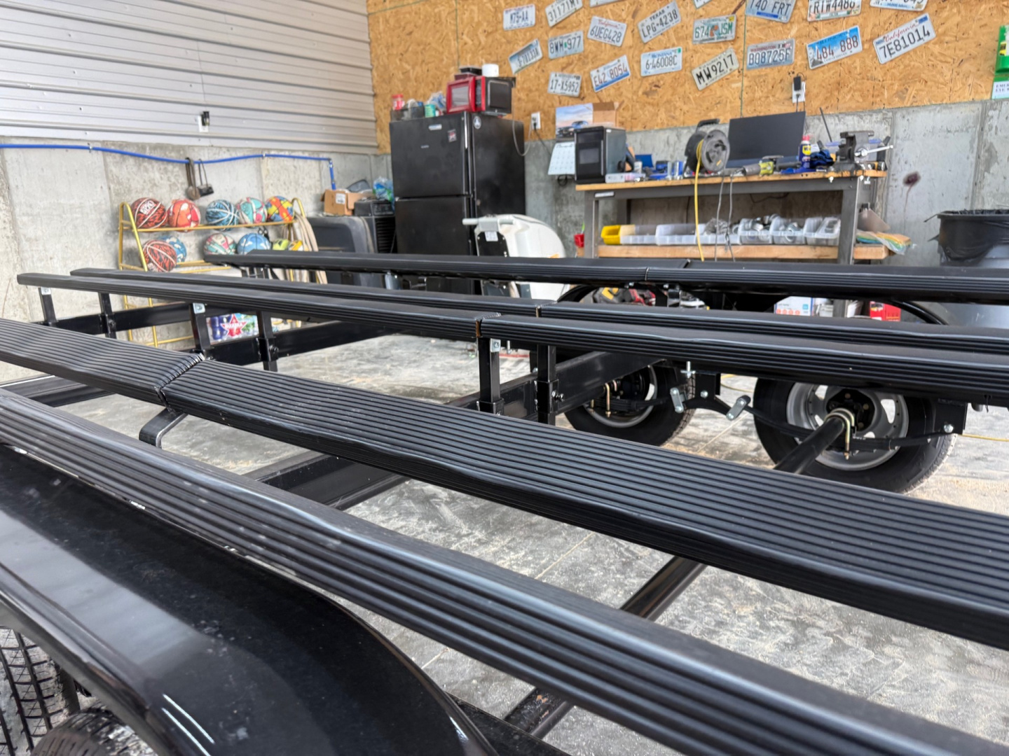 New 2027 Haul-Rite Trailers FS25-26 Super-HD Tritoon Pontoon Boat