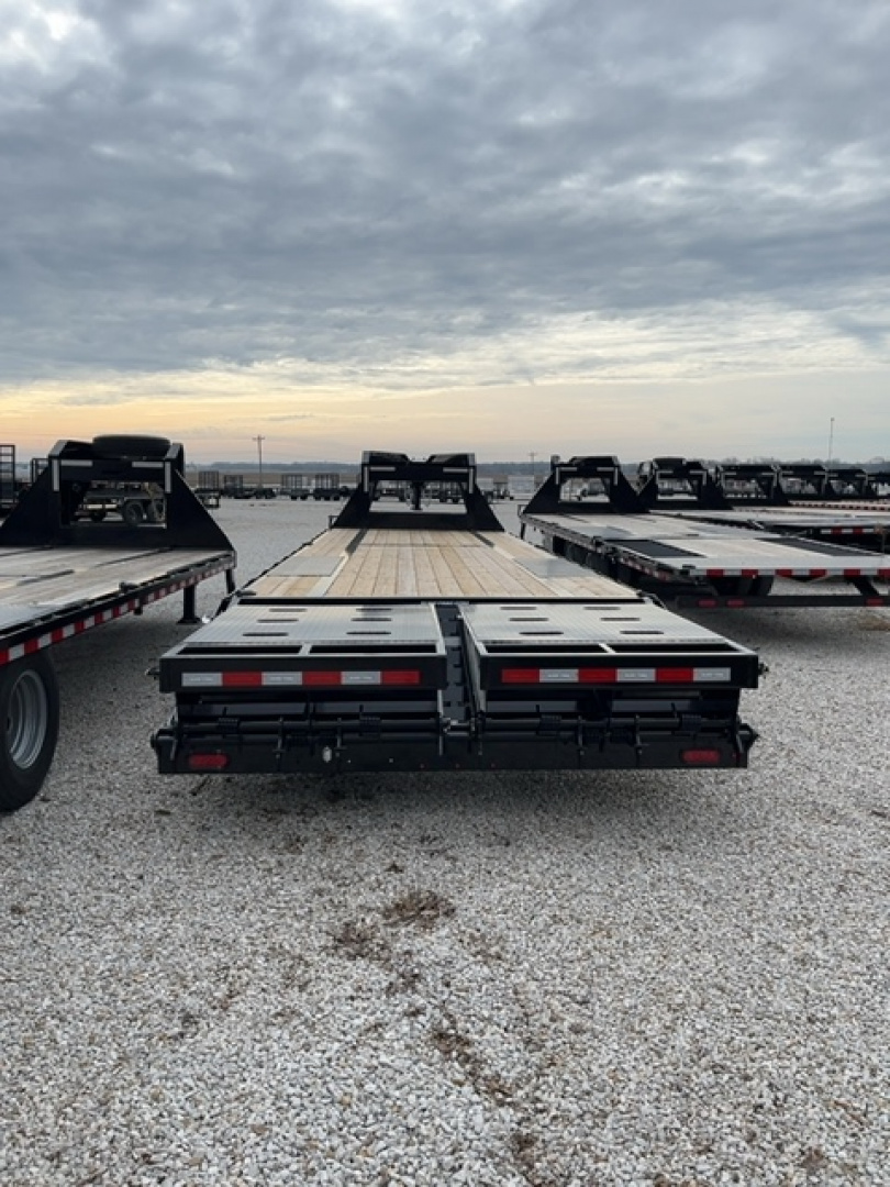 New 2026 Sure-Trac 8.5 x 30 (25+5) 15K Low Profile Gooseneck Deckover Trailer