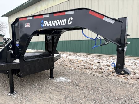 New 2026 32' Diamond C FMAX210 Hyd Dove Gooseneck Trailer