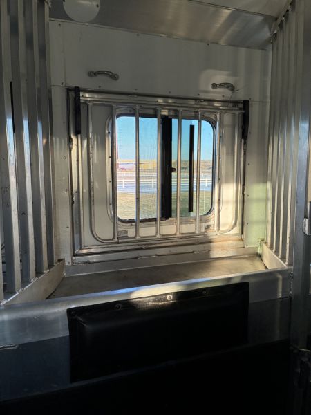 Used 2020 4-Star 3 Horse 15' Living Quarter Horse Trailer
