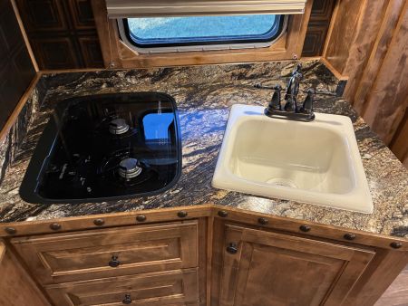 Used 2020 4-Star 3 Horse 15' Living Quarter Horse Trailer