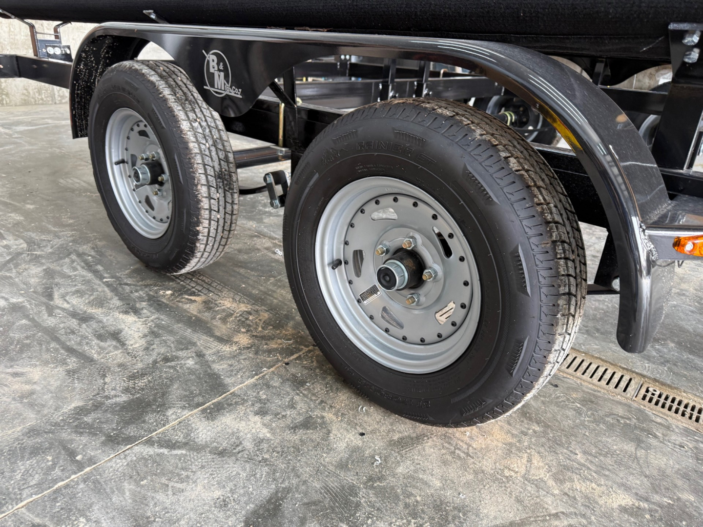 New 2027 Haul-Rite Trailers FS22T Pontoon Pontoon Boat