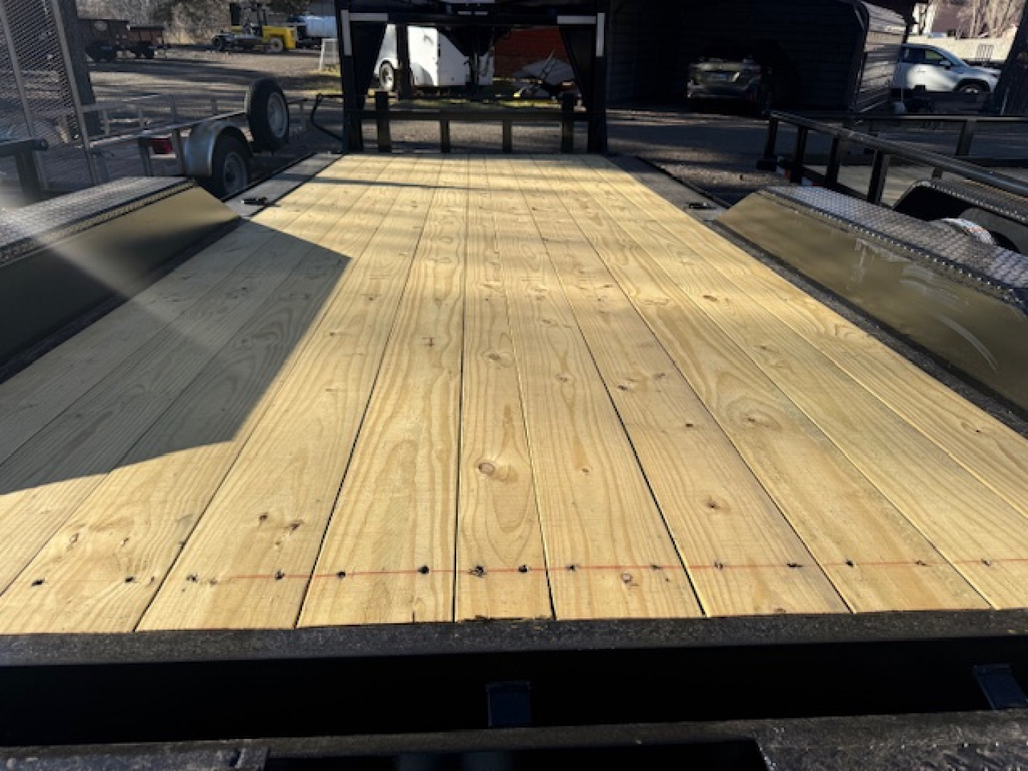 New 2026 Top Hat Trailers 22x102" GNWDO 14K Flatbed Trailer