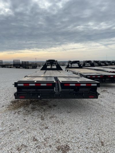 New 2026 Sure-Trac 8.5 x 30 (25+5) 25.9K HD Low Profile Gooseneck Beavertail w/ Hydraulic Landing Gear Deckover Trailer