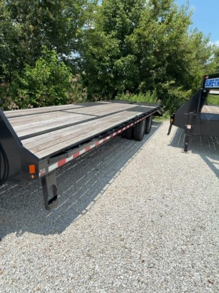 New 2026 Sure-Trac 8.5 x 30 (25+5) 25.9K HD Low Profile Gooseneck Beavertail w/ Hydraulic Landing Gear Deckover Trailer