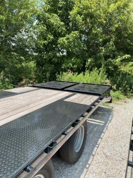 New 2026 Sure-Trac 8.5 x 30 (25+5) 25.9K HD Low Profile Gooseneck Beavertail w/ Hydraulic Landing Gear Deckover Trailer