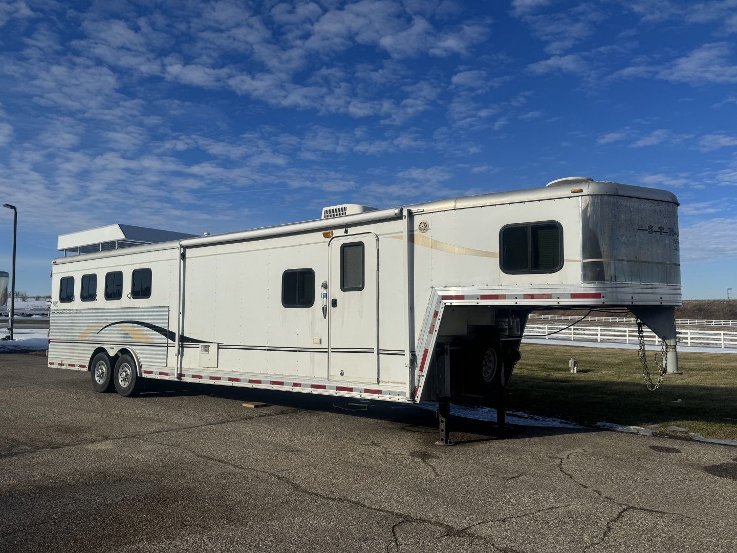 Used 2004 Bison Trailers 4H LQ Stratus Horse Trailer