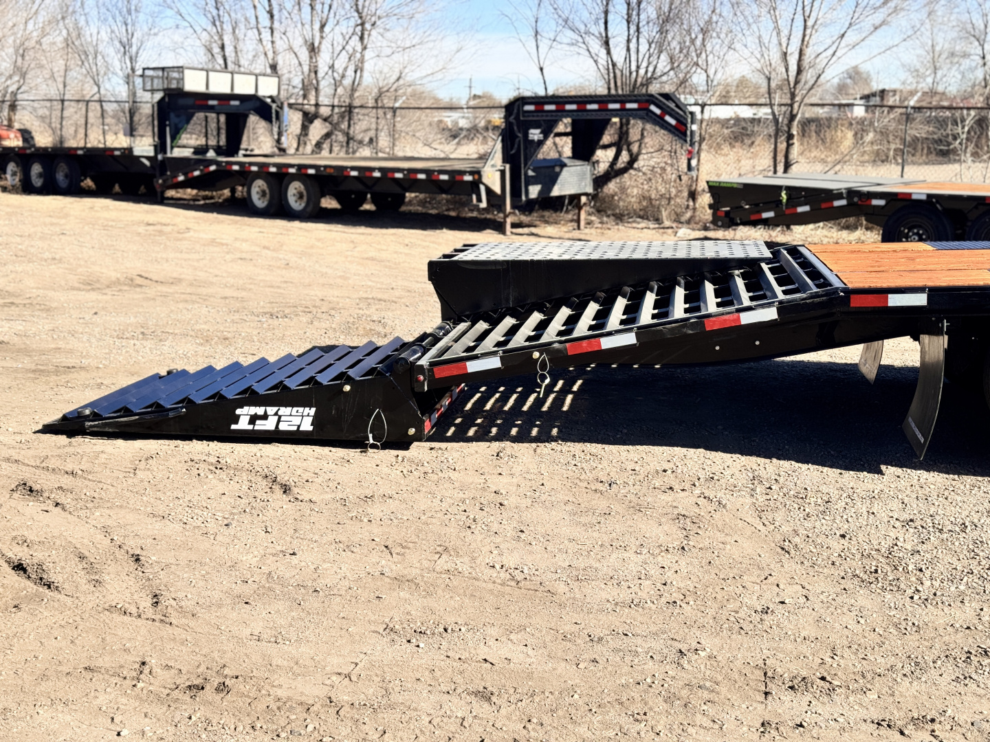 New 2026 Southland Trailers 8.5-32 Engineered Beam Gooseneck Deckover Equipment Hauler W/ 6' Max Ramps and HDSS 25K GVWR