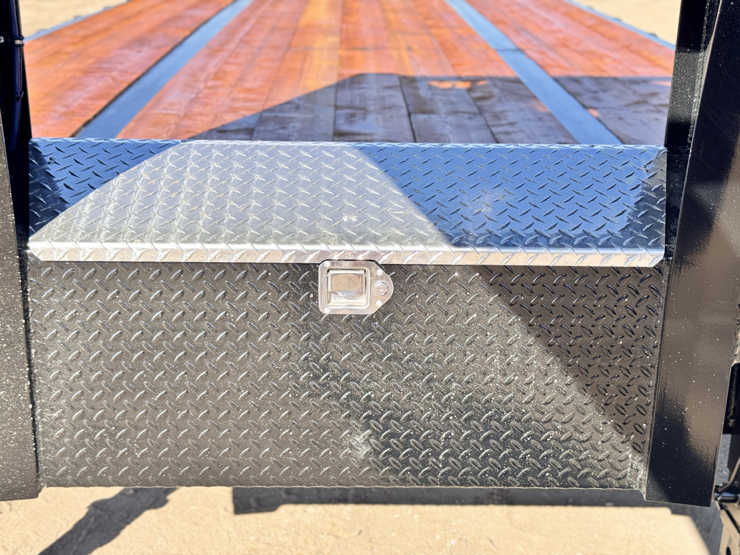 New 2026 Southland Trailers 8.5-32 Engineered Beam Gooseneck Deckover Equipment Hauler W/ 6' Max Ramps and HDSS 25K GVWR