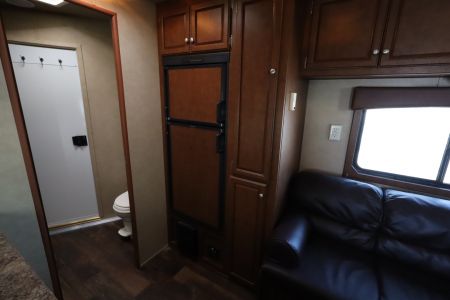 Used 2014 Bison Trailers 4Horse LQ Horse Trailer