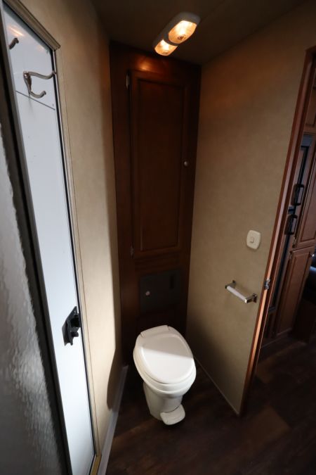 Used 2014 Bison Trailers 4Horse LQ Horse Trailer