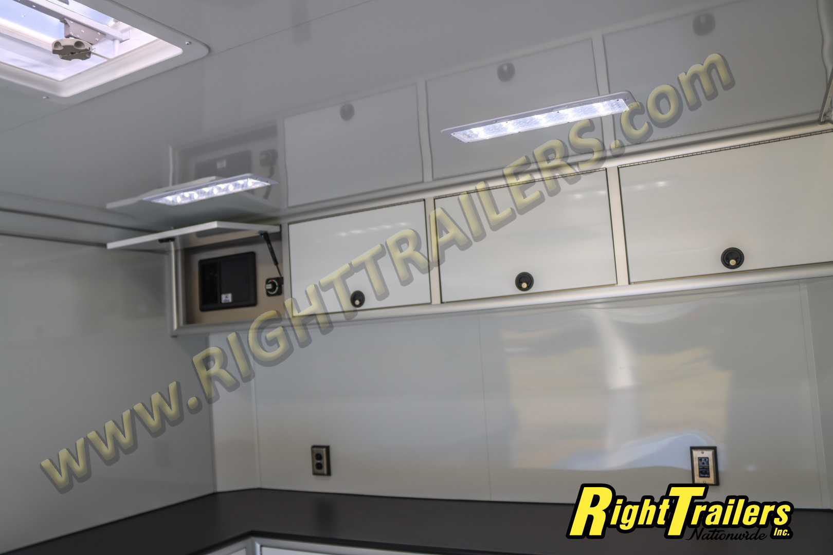 New 2027 inTech Trailers 8.5X28 RACE TRAILER Car / Racing Trailer