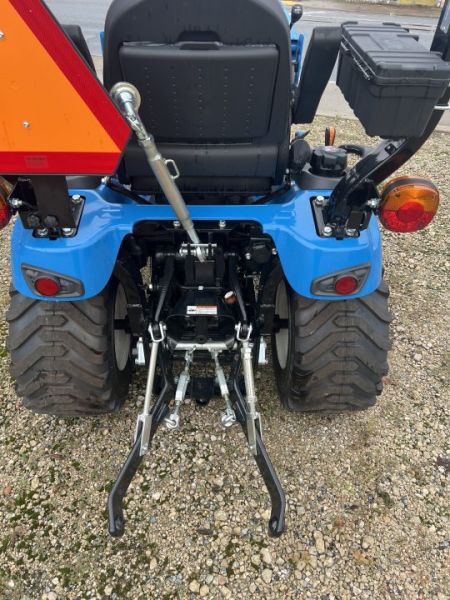 New 2026 LS Tractor MT122 Tractor