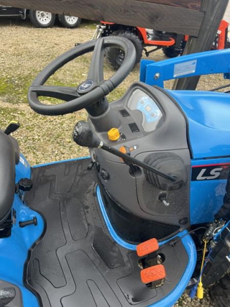 New 2026 LS Tractor MT122 Tractor