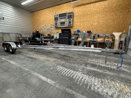 New 2027 WaterMade Boat Trailers WM20-22 7KS Bowrider