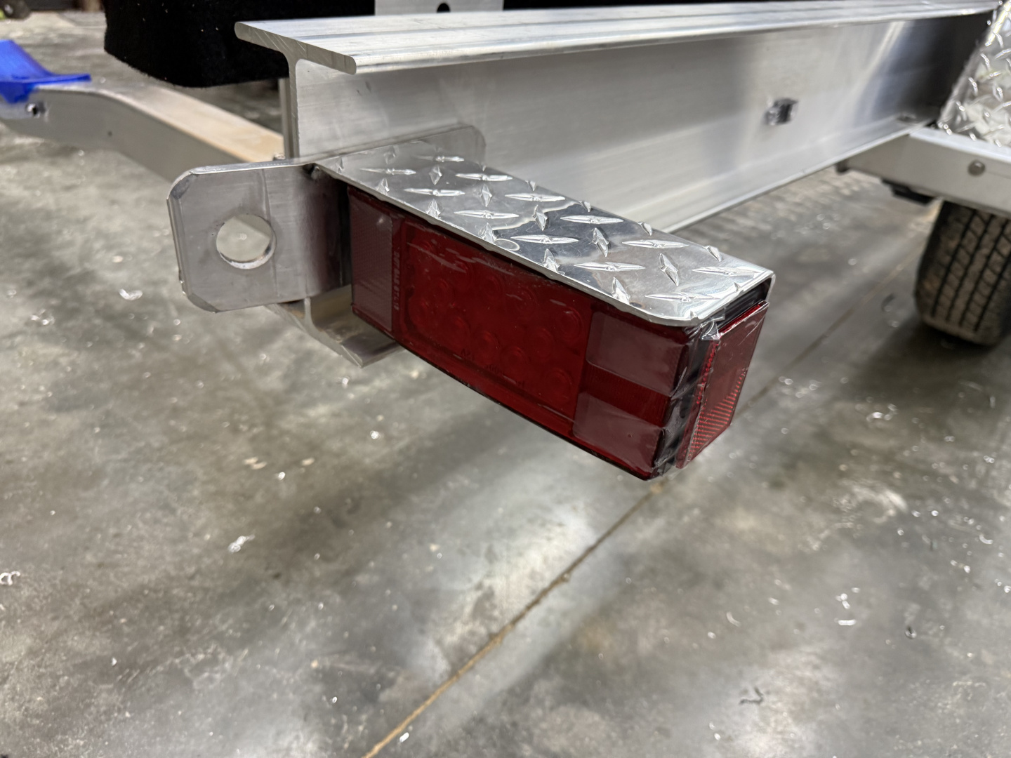 New 2027 WaterMade Boat Trailers WM26-28 10KS Bowrider