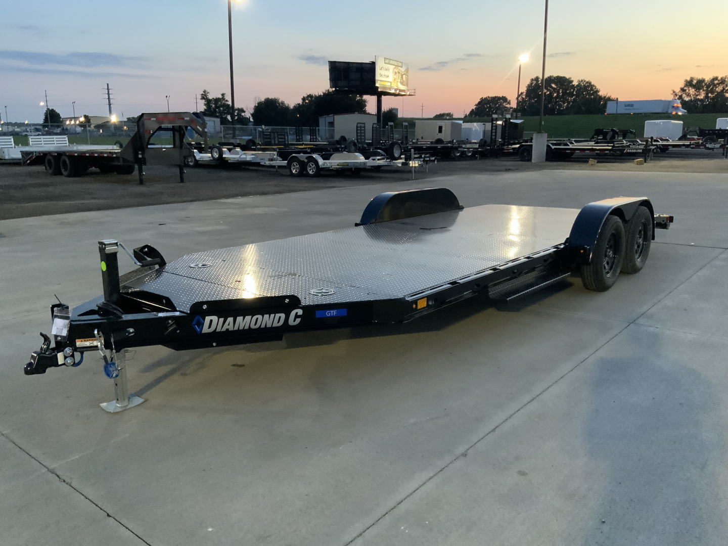 New 2026 Diamond C GTF 235 18 X 83 Car Hauler