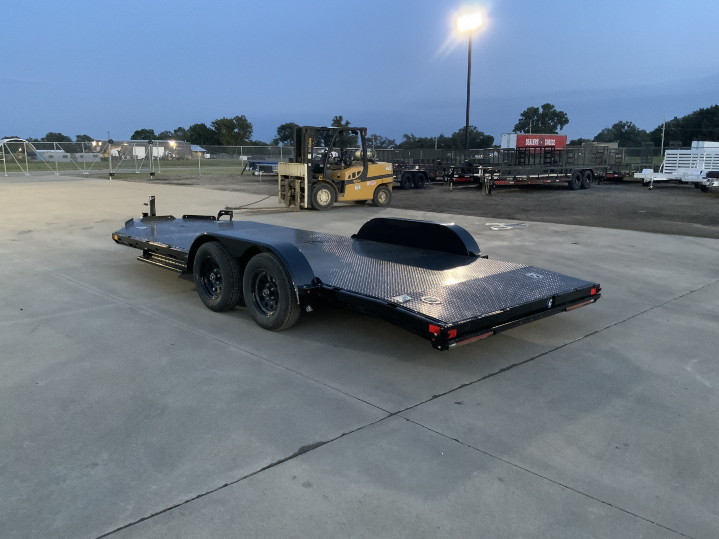 New 2026 Diamond C GTF 235 18 X 83 Car Hauler