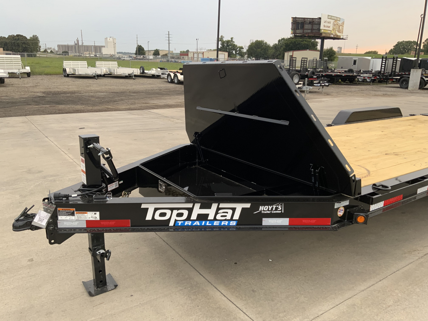 New 2026 Top Hat EB14 22 X 83 Equipment Trailer