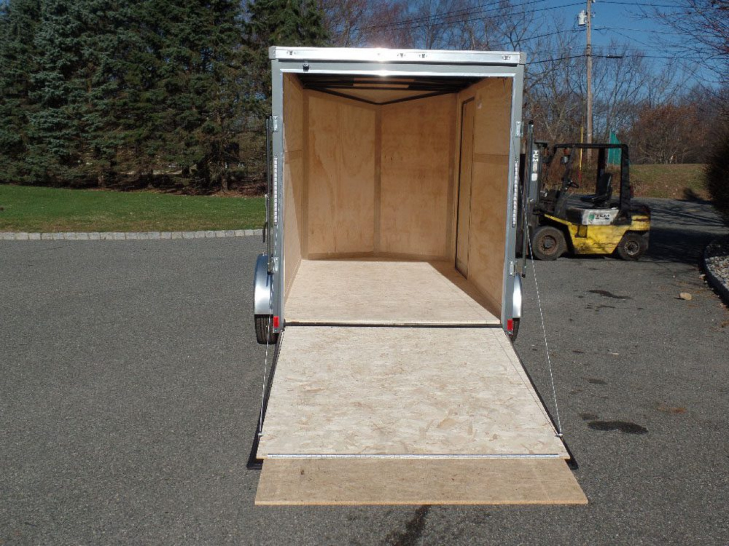 6×10 Enclosed Cargo Trailer photo 3