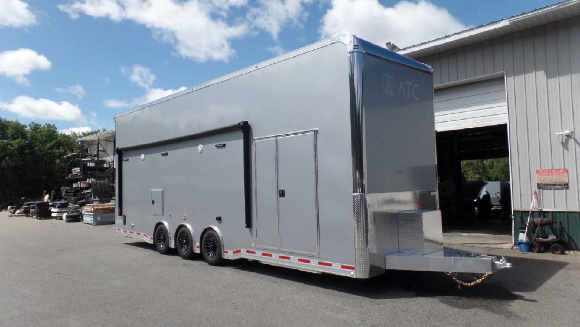 New 2025 ATC CUSTOM / 30FT Stacker