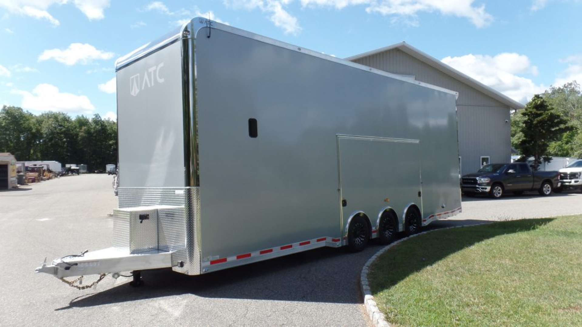 New 2025 ATC CUSTOM / 30FT Stacker