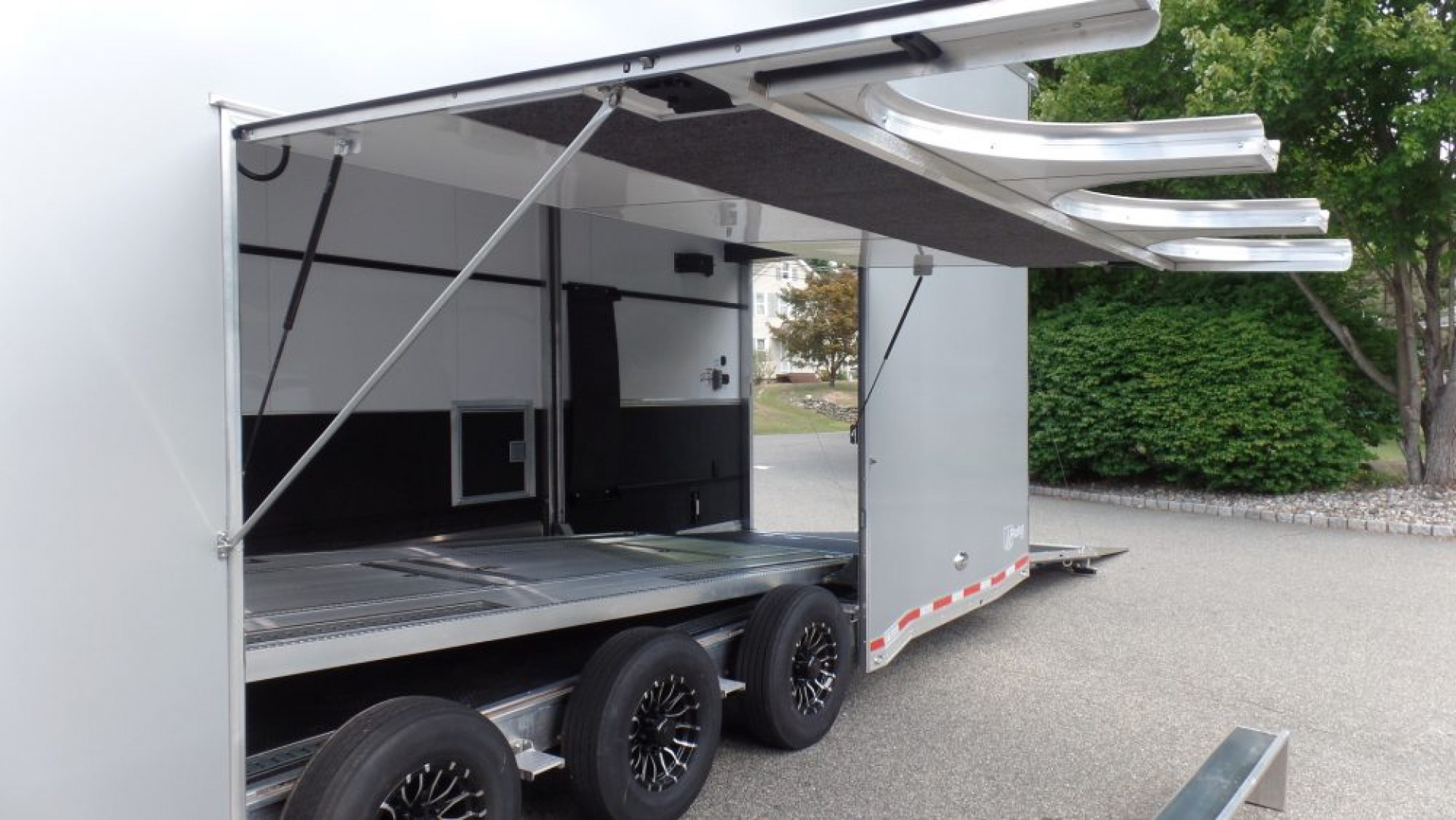 New 2025 ATC CUSTOM / 30FT Stacker
