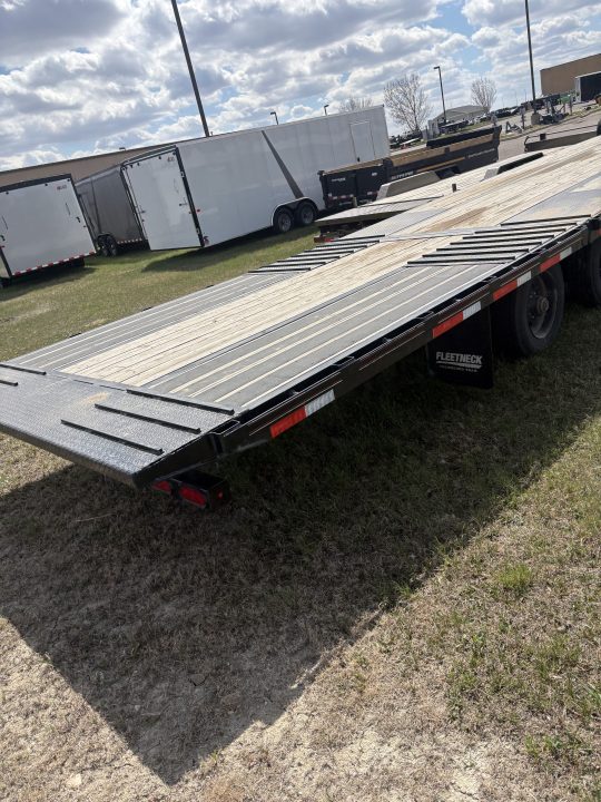 Used 2024 Diamond C Trailers 44’ hydraulic dovetail Flatbed Trailer