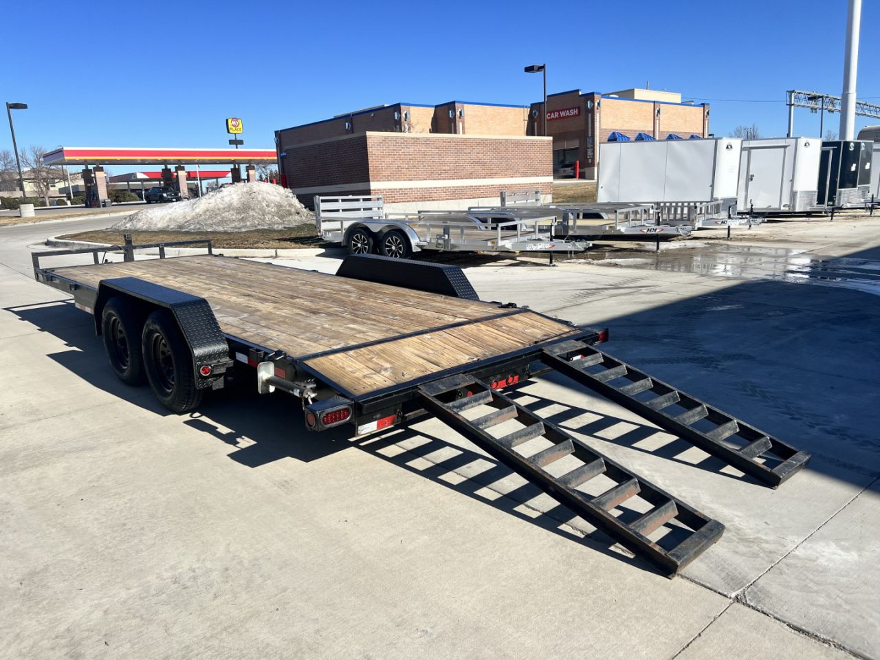 Used 2021 Load Trail 20’ flatbed Trailer 2-5200 lb axles=10K, dovetail, removable fenders, Slide In Ramps