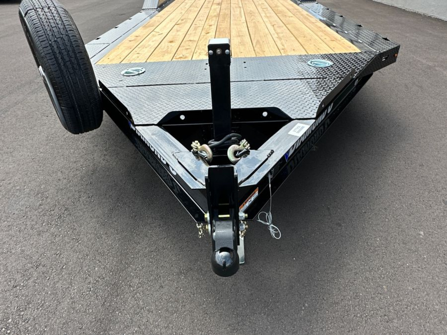 New 2024 Diamond C Trailers GTF206 Car Hauler
