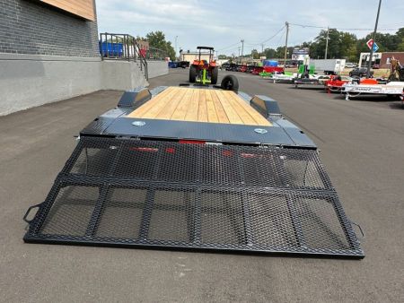 New 2024 Diamond C Trailers GTF206 Car Hauler