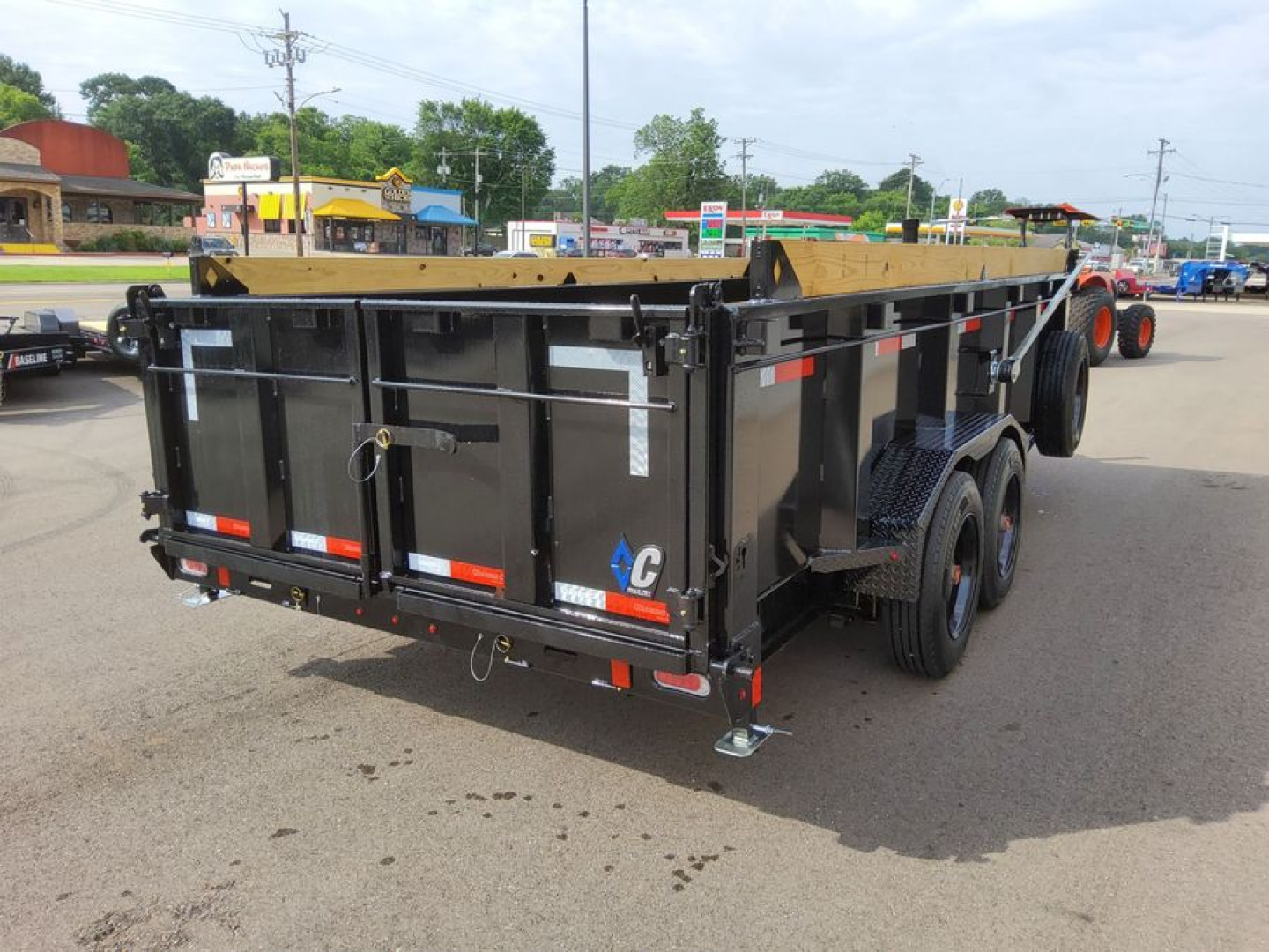 New 2025 Diamond C Trailers LPT208 Dump Trailer