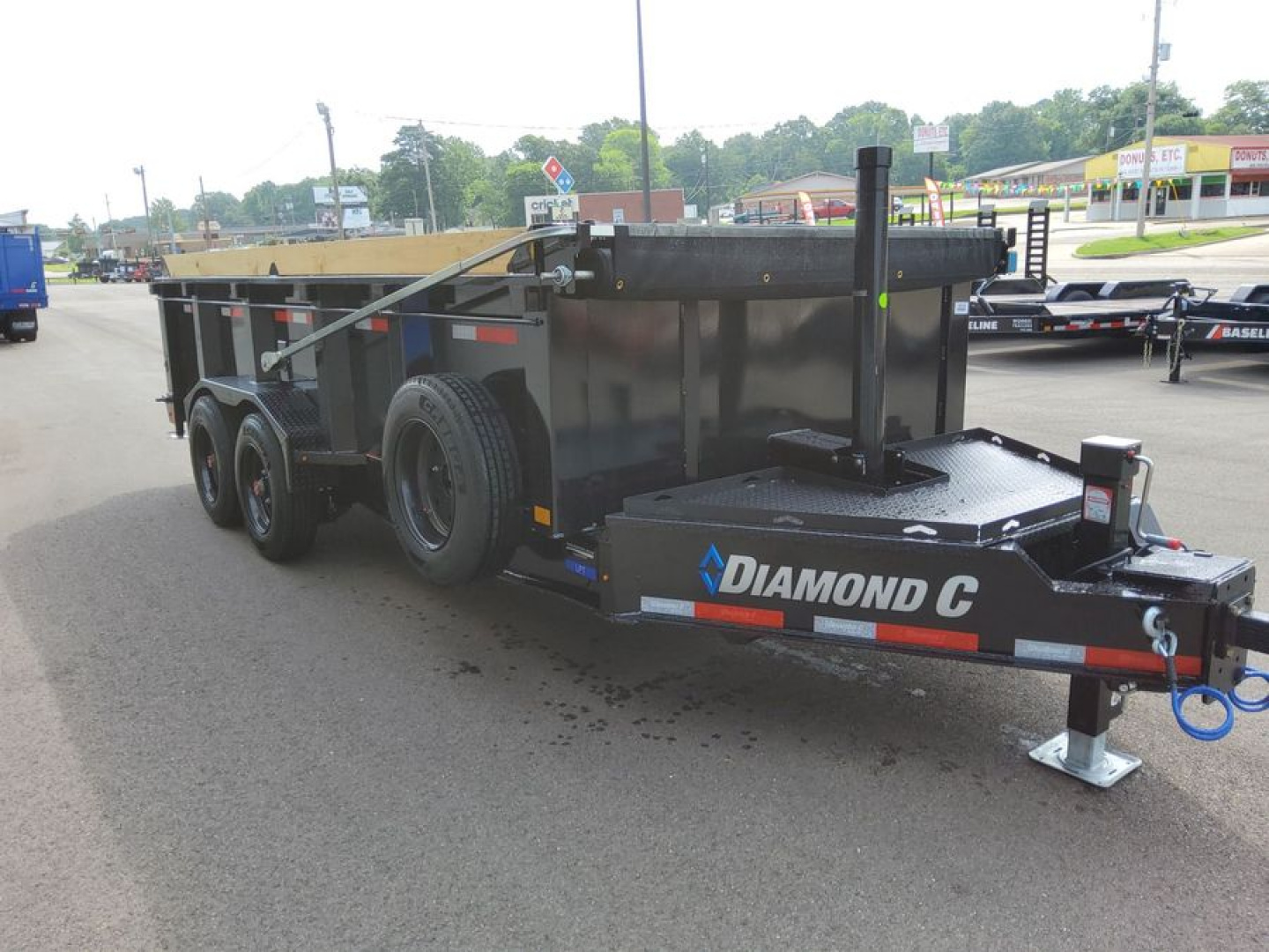 New 2025 Diamond C Trailers LPT208 Dump Trailer