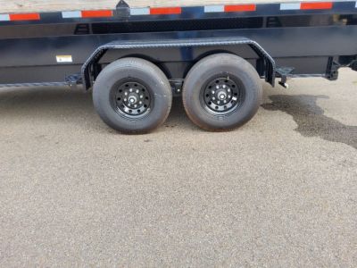 New 2025 Diamond C Trailers HDU208 Dump Trailer