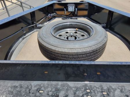New 2025 Diamond C Trailers LPX210-GN Equipment Trailer