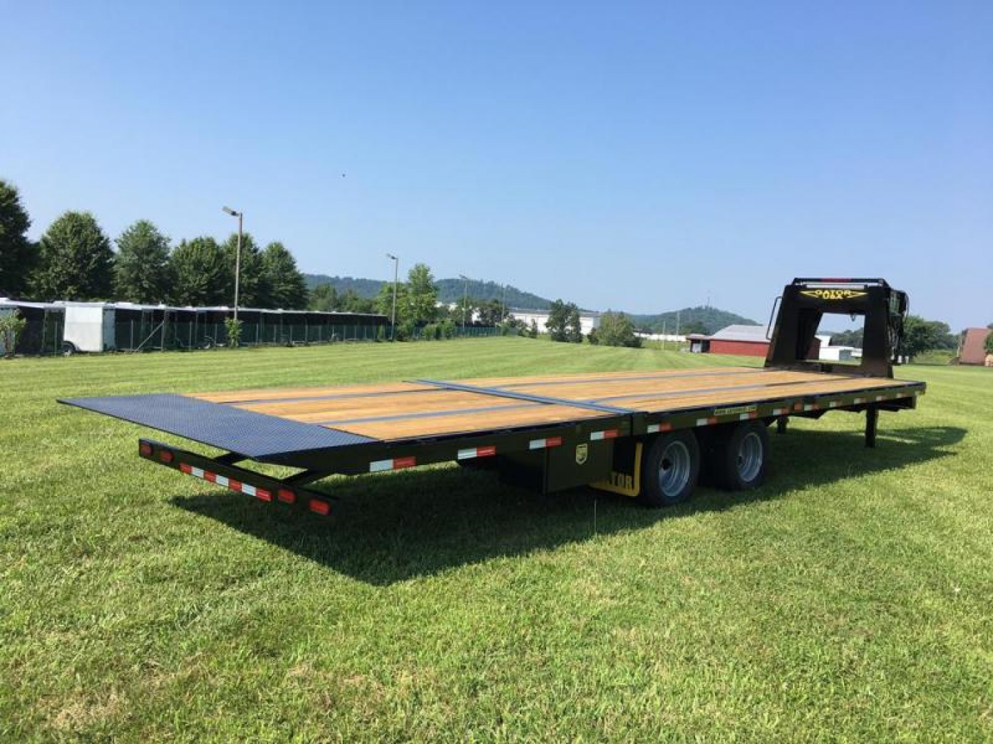 New 2026 Gatormade Trailers HYDRA-TAIL GOOSENECK Equipment Trailer