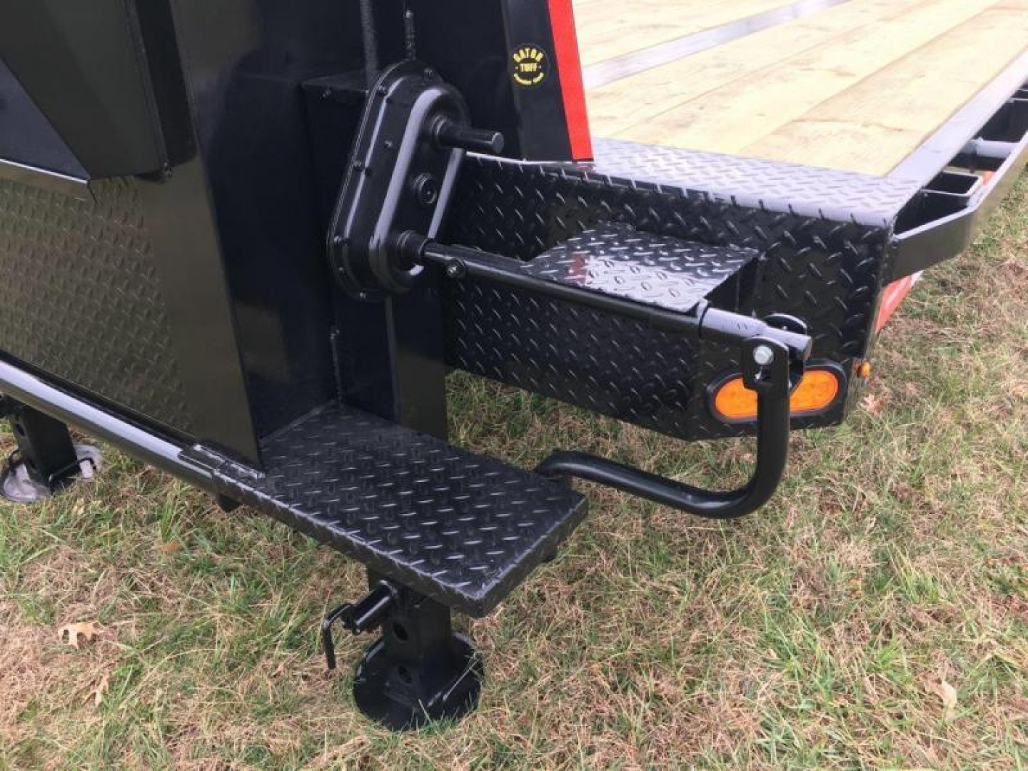 New 2026 Gatormade Trailers HYDRA-TAIL GOOSENECK Equipment Trailer