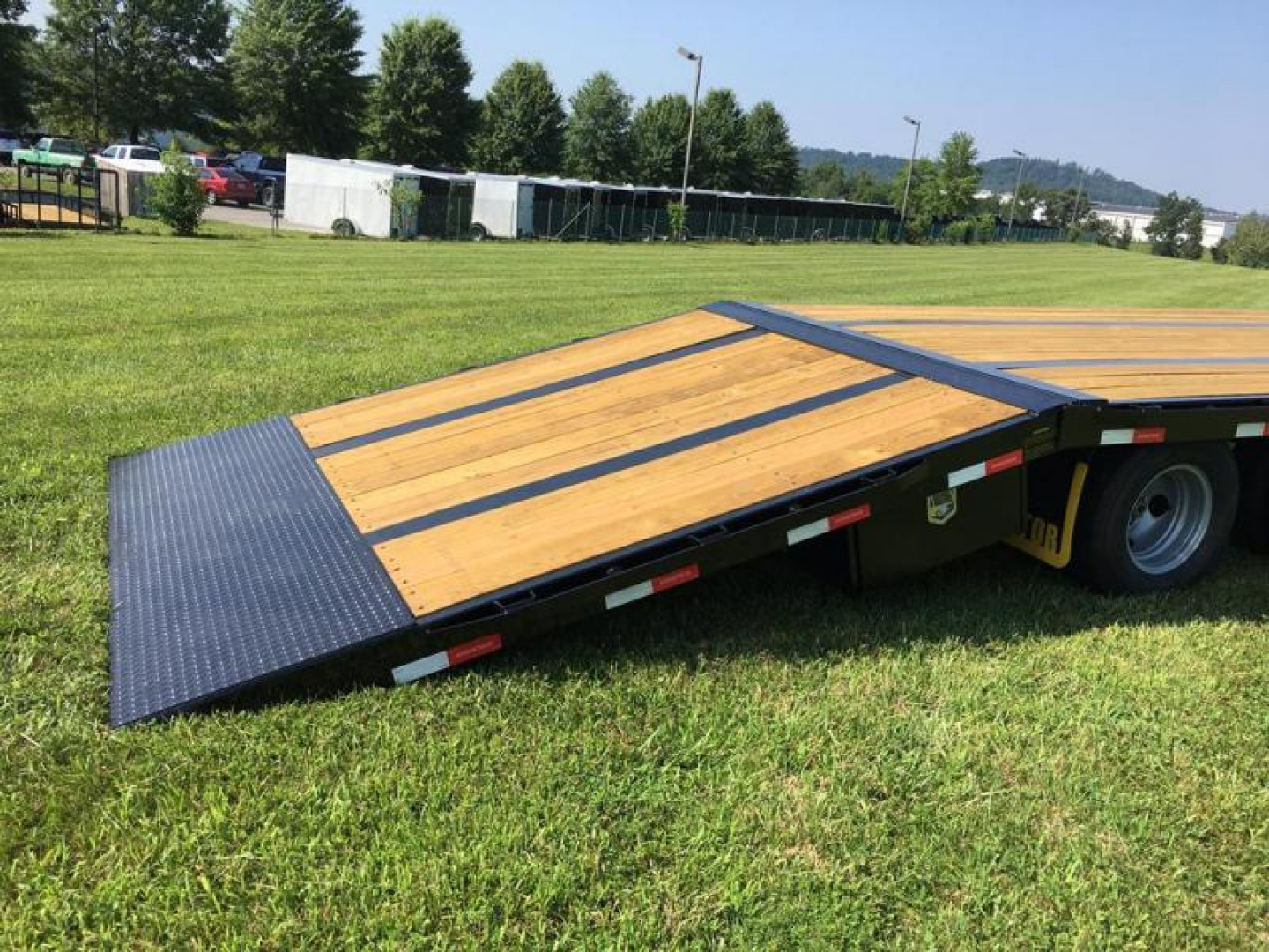 New 2026 Gatormade Trailers HYDRA-TAIL GOOSENECK Equipment Trailer