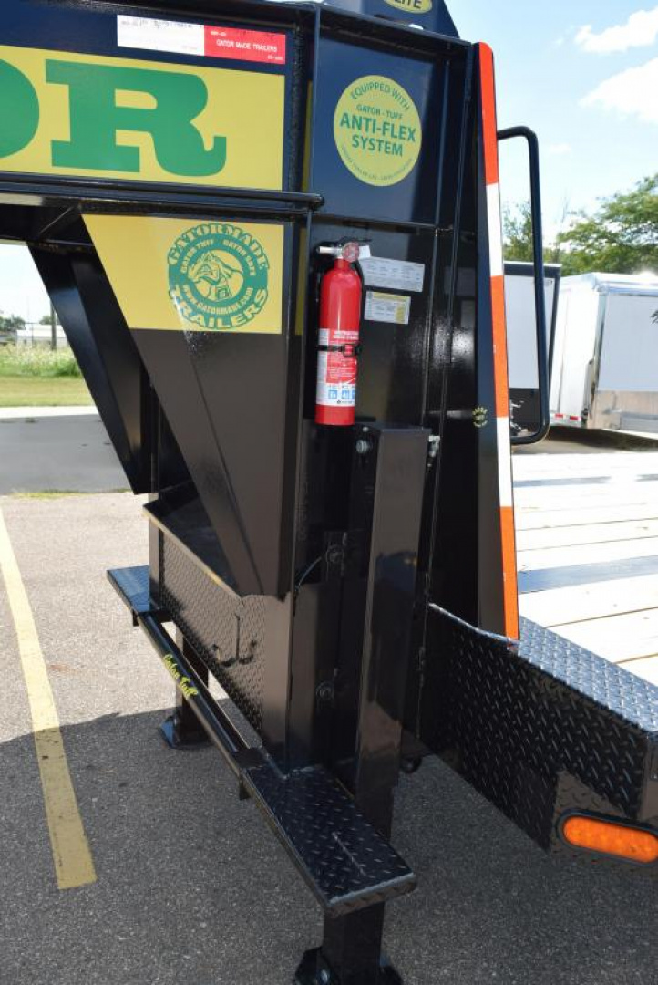 New GATORMADE 20'+5' ELITE GOOSENECK HEAVY EQUIPMENT TRAILER w/ HYDRAULIC JACKS