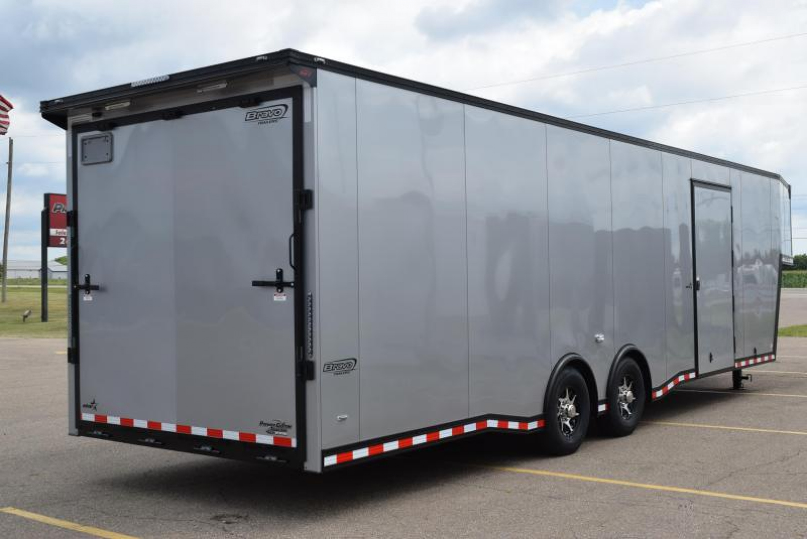 New BRAVO 8.5x36' STAR GOOSENECK RACE TRAILER