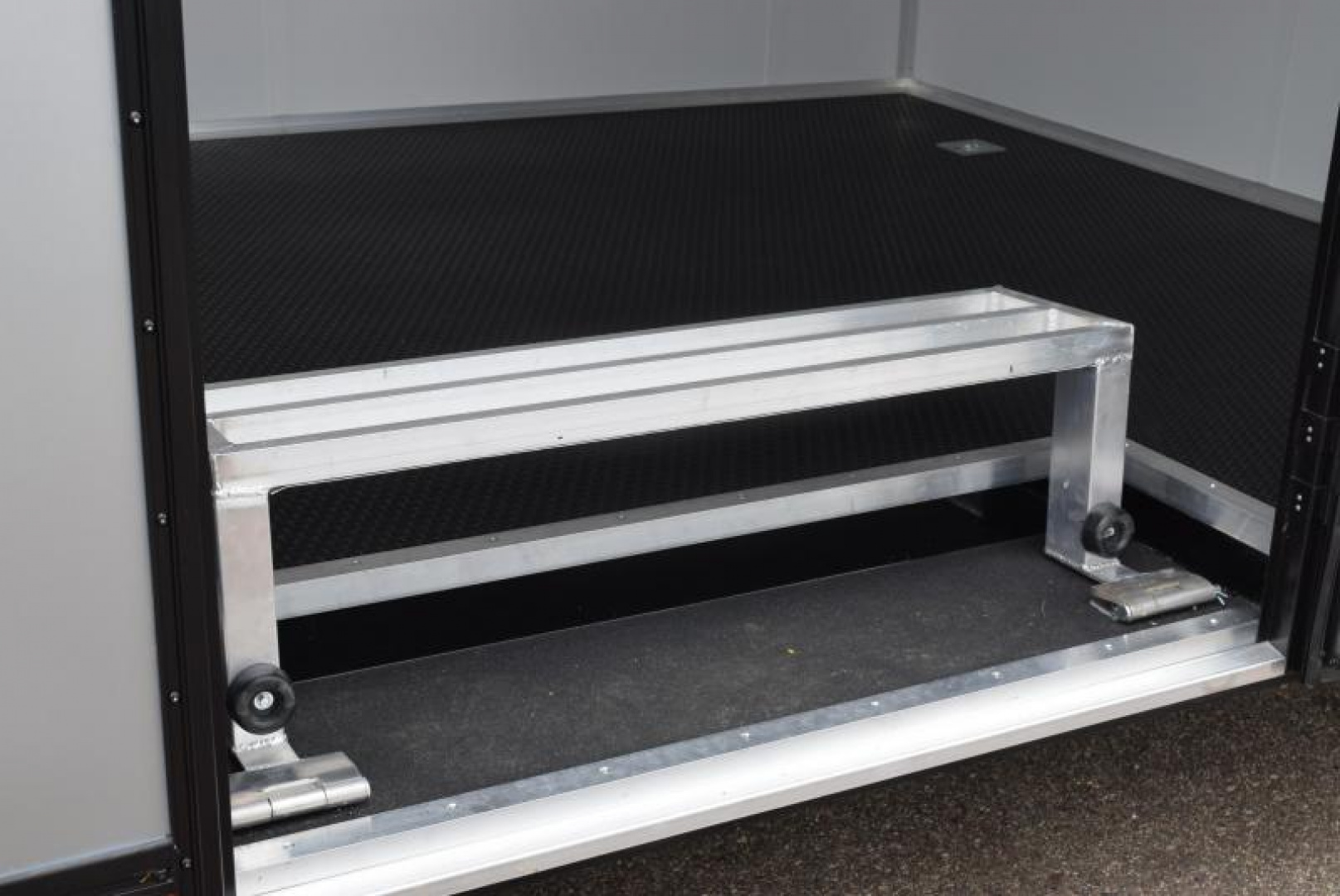 New BRAVO 8.5x36' STAR GOOSENECK RACE TRAILER