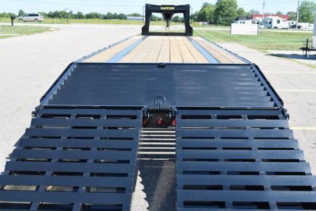 New GATORMADE 30'+5' WORKHORSE GOOSENECK HEAVY EQUIPMENT TRAILER