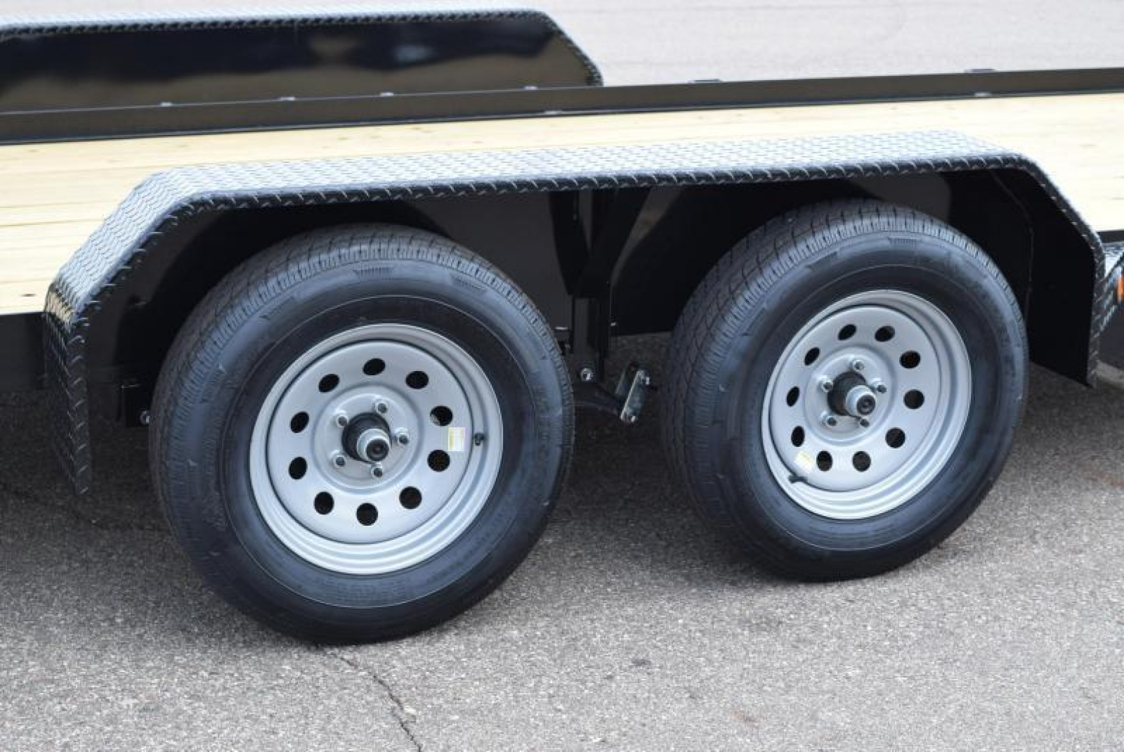 7×18 Car Hauler Trailer photo 6