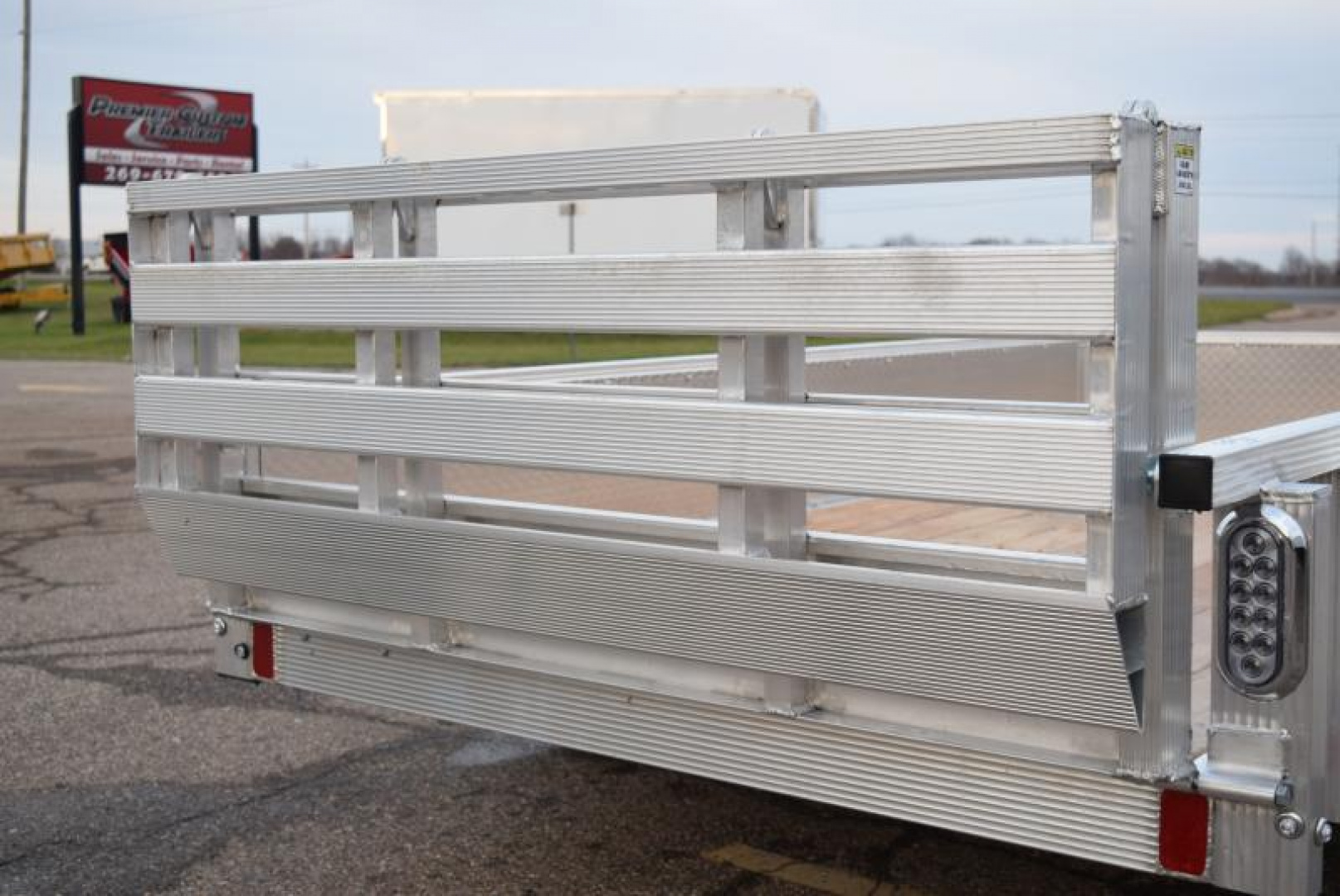 5×10 Utility Trailer photo 5