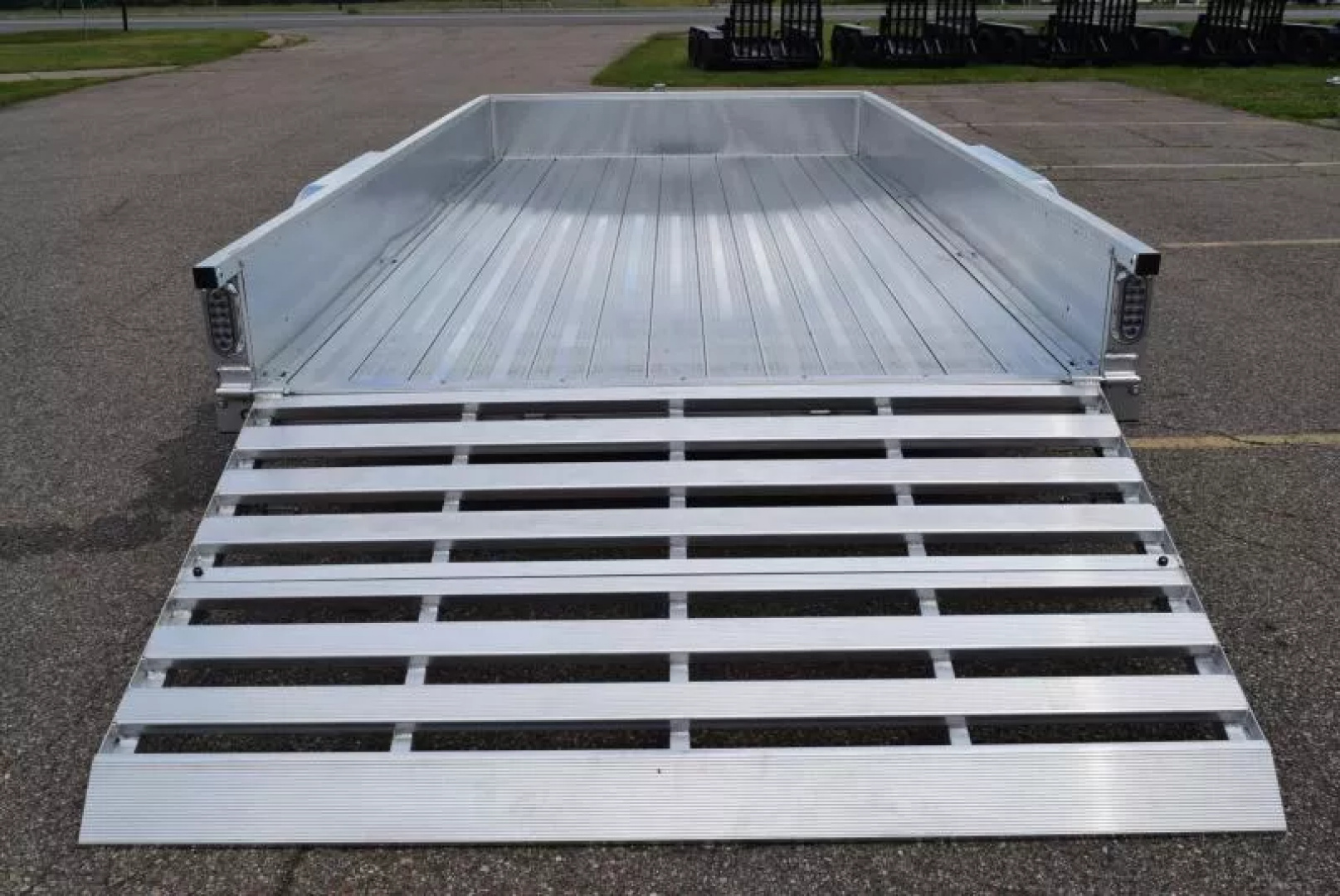 7×14 Utility Trailer photo 8