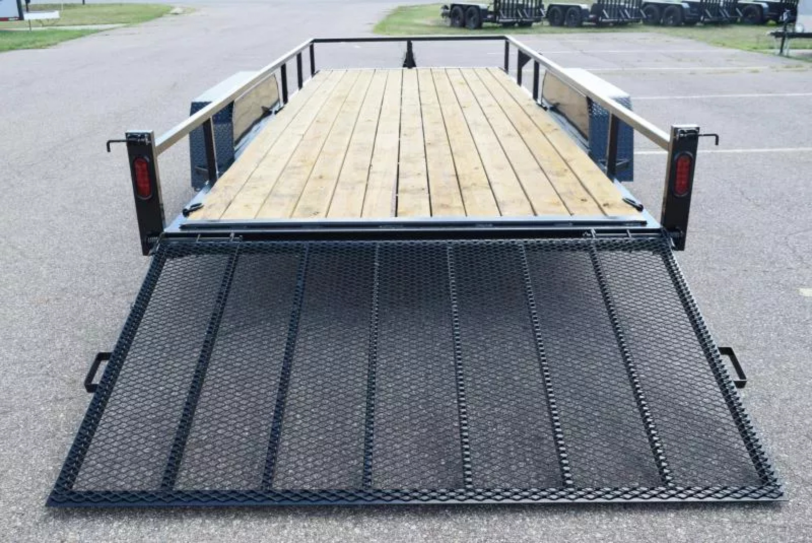 7×18 Utility Trailer photo 6