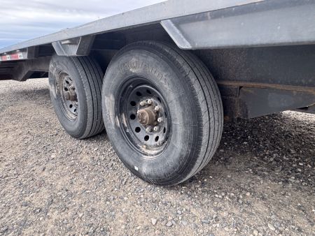 Used 2023 LoneStar Trailer 40' GN FLATBED (14k GVW)