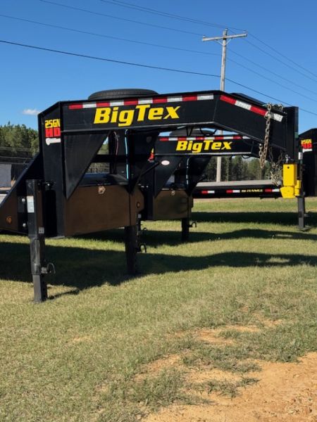 New 2025 BIG TEX TRAILERS 25GN-33D5A Deckover Trailer