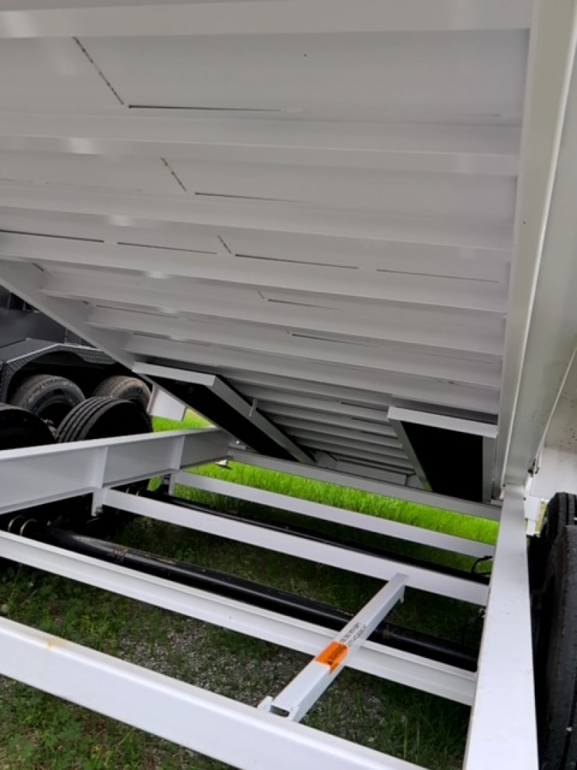 New 2026 Diamond C Trailers LPT208 - Pacesetter Edition Dump Trailer