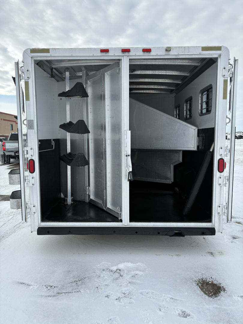 Used 2003 Exiss Trailers XT/316 LQ Horse Trailer